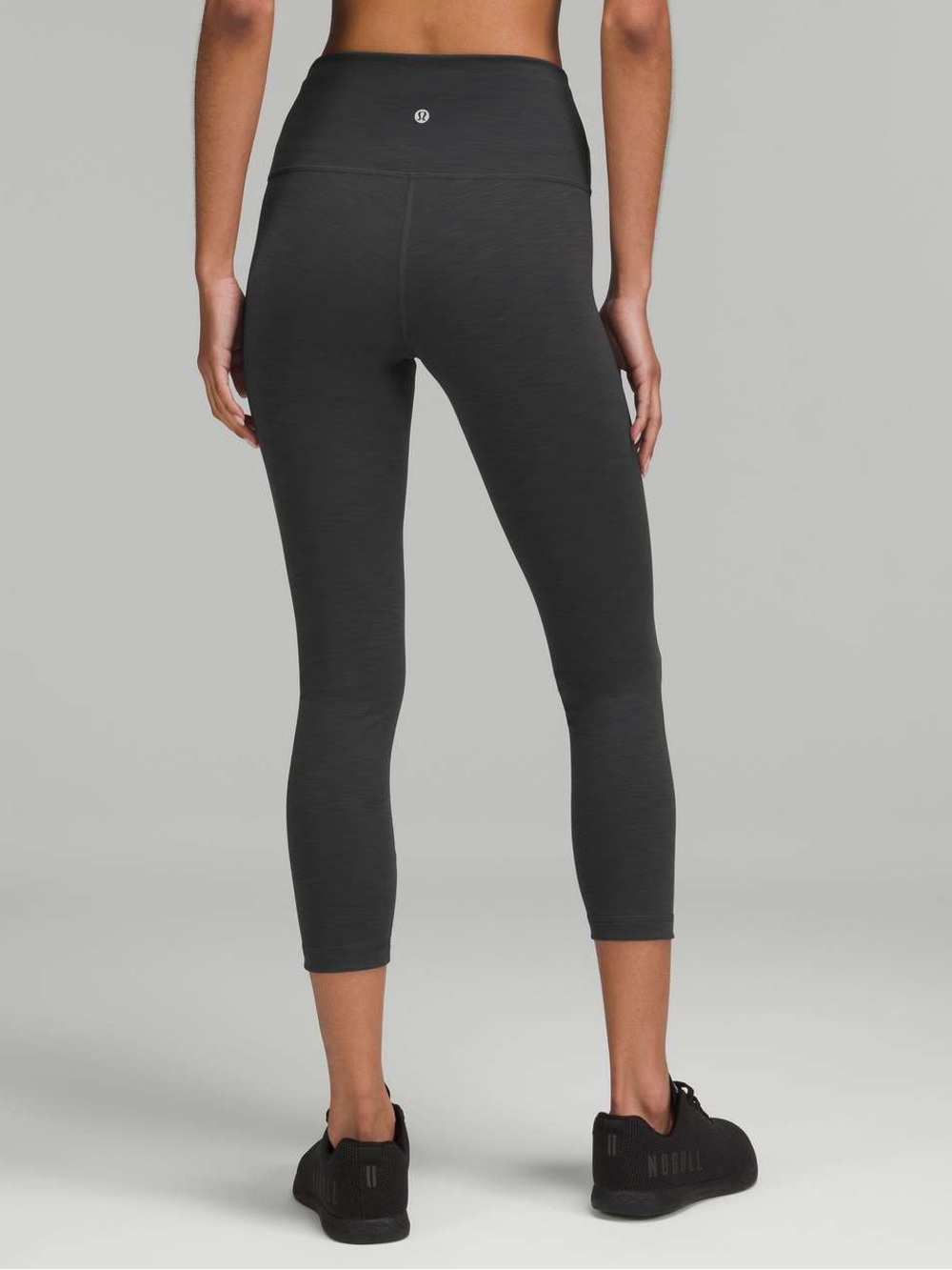 Lululemon Wunder Train High-Rise Crop 23"
Heathered Graphite Grey size 20